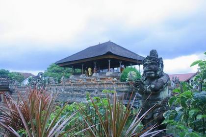 Bangunan Bale Kambang