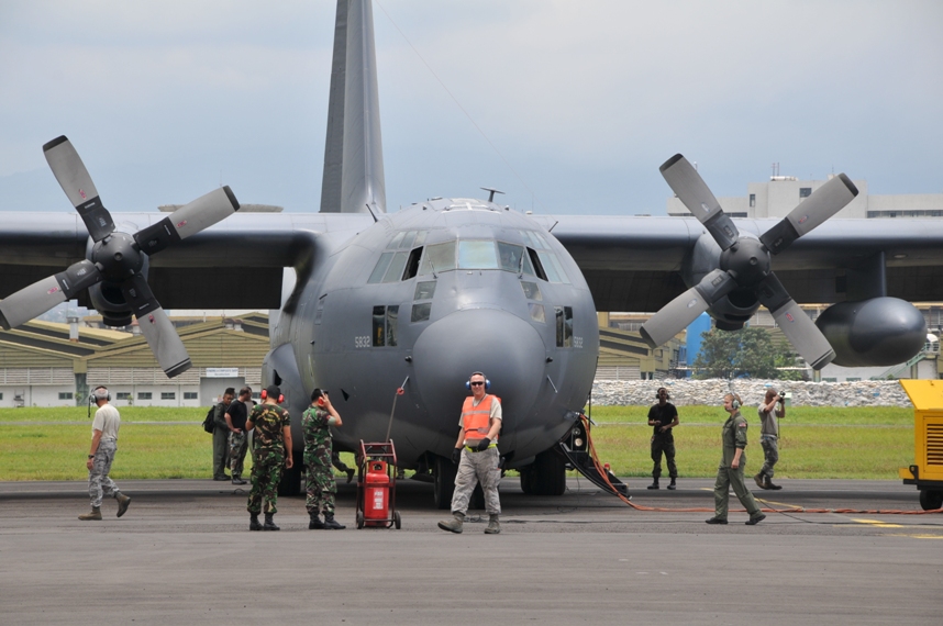 Persiapan keberangkatan di Bandara Husein Sastranegara