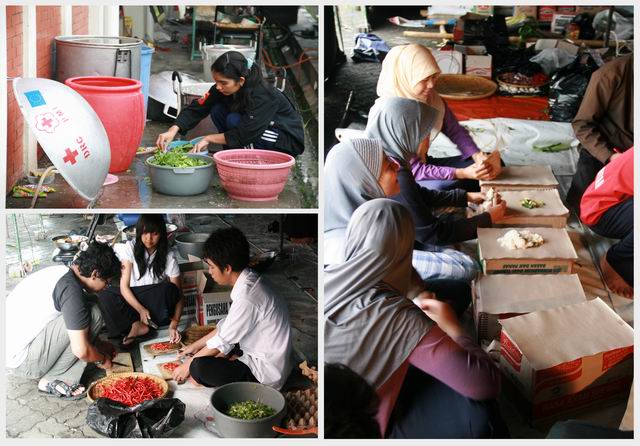 Kegiatan di Posko Dapur Umum IT Telkom