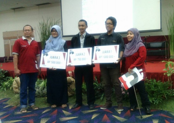 Penyerahan Hadiah 